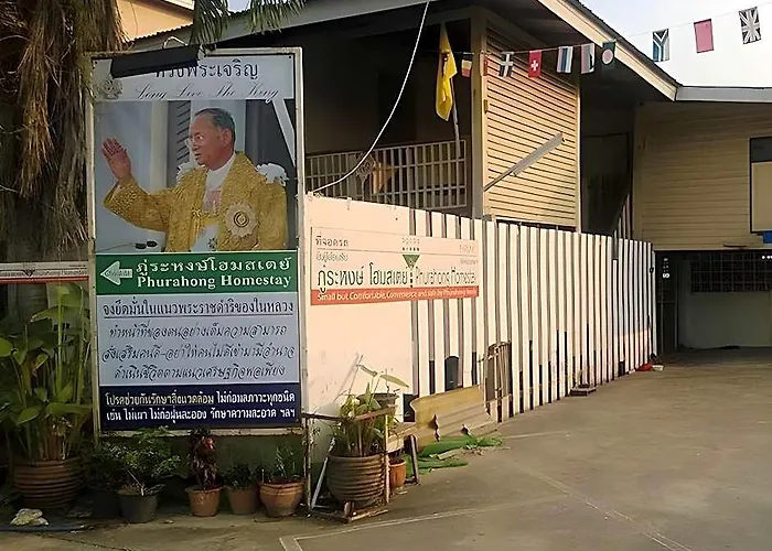 Phurahong Homestay *