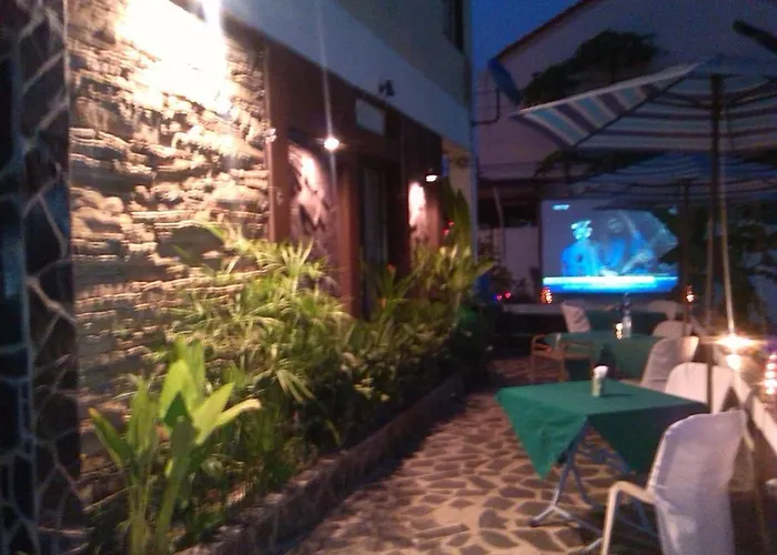 Phurahong Homestay *
